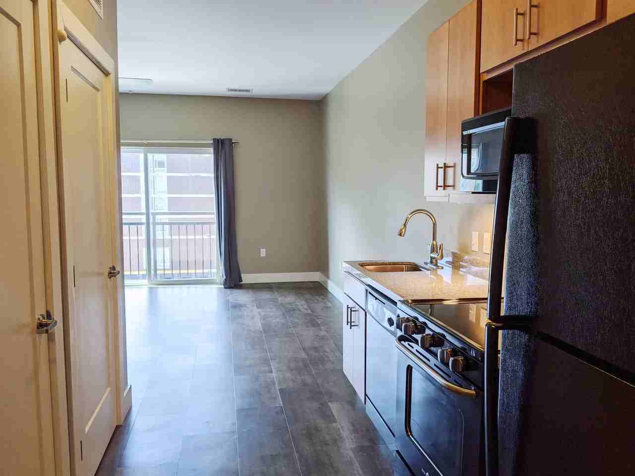 MOONBURN ON MORTON - Photo 2 of 50