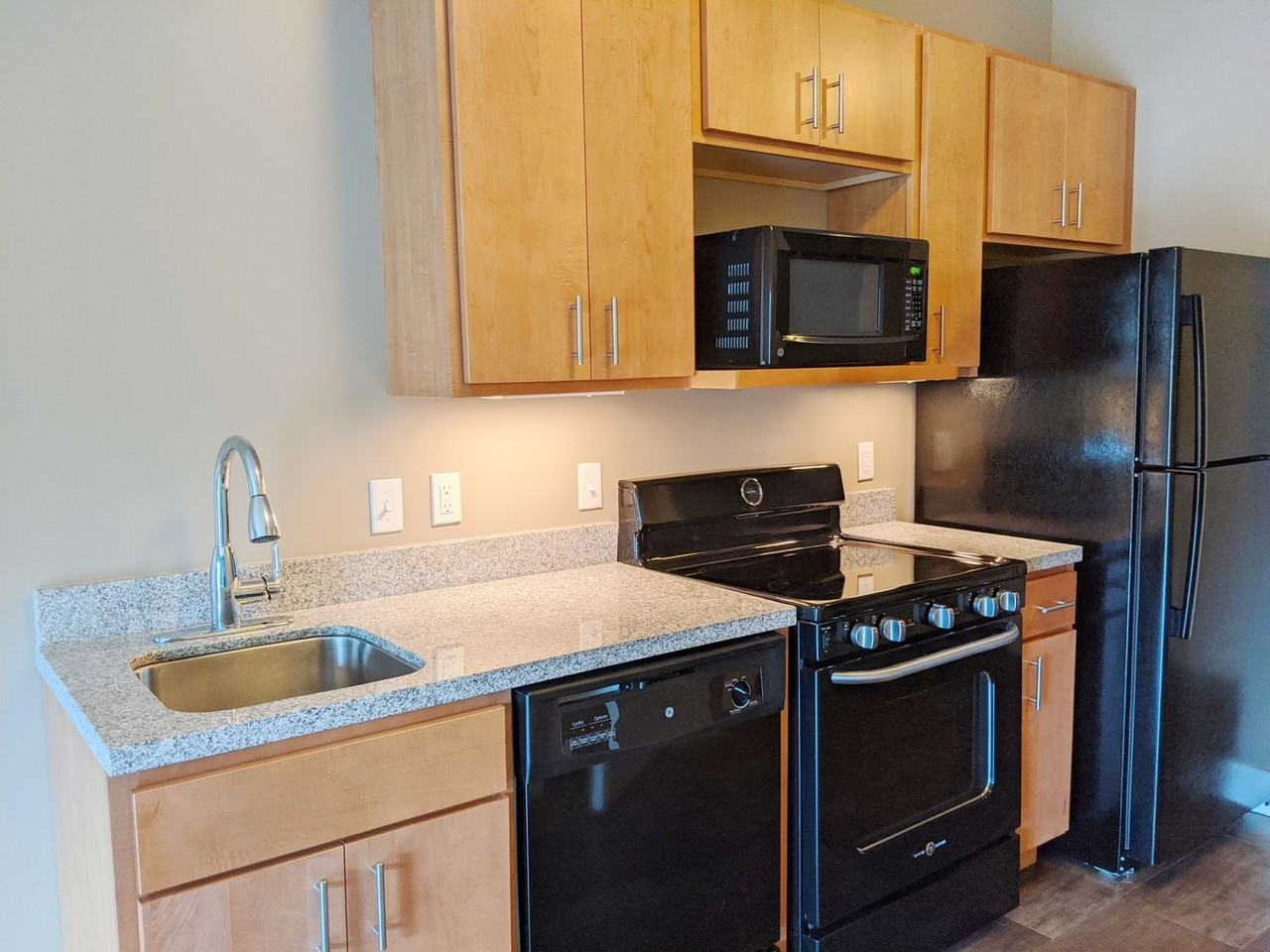 MOONBURN ON MORTON - Photo 6 of 50