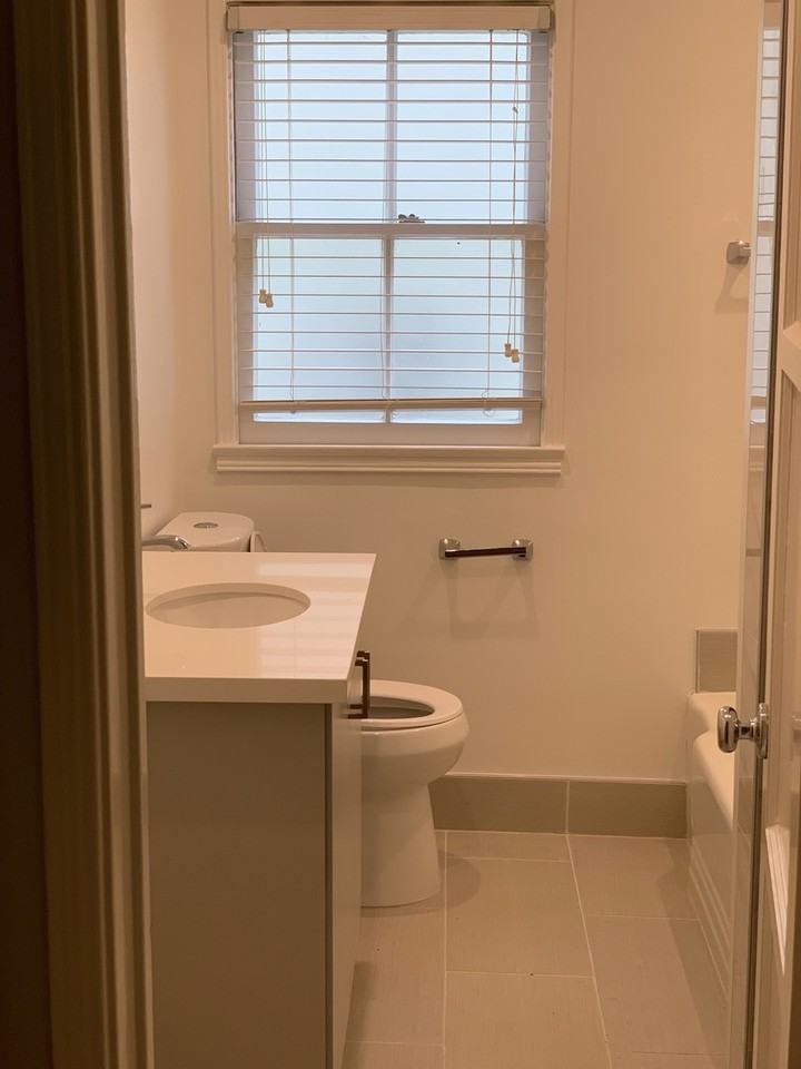 8563-8569 Holloway Dr. - Photo 7 of 16