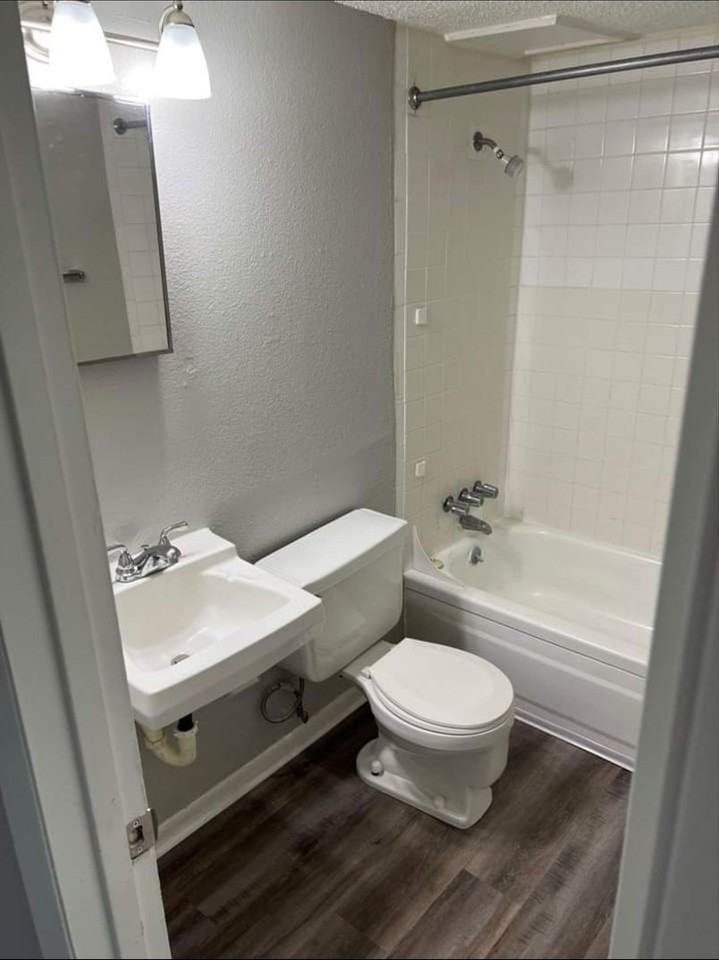 Park Place Apartments (w Dundee Corp) - Photo 2 of 7