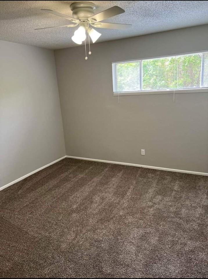 Park Place Apartments (w Dundee Corp) - Photo 3 of 7