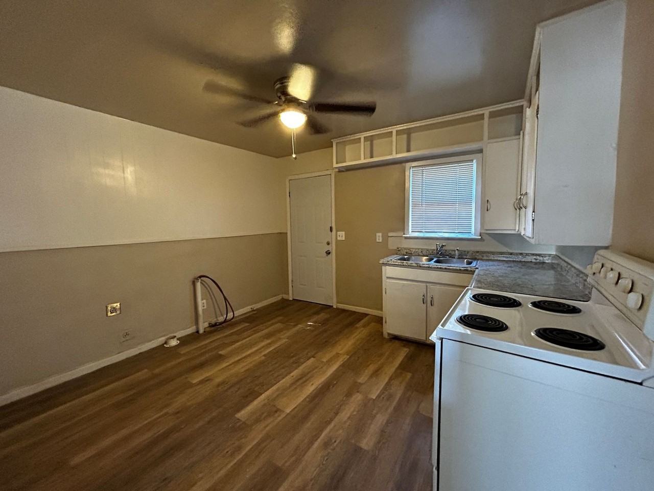 LB 6210 24th Street - Photo 3 of 7