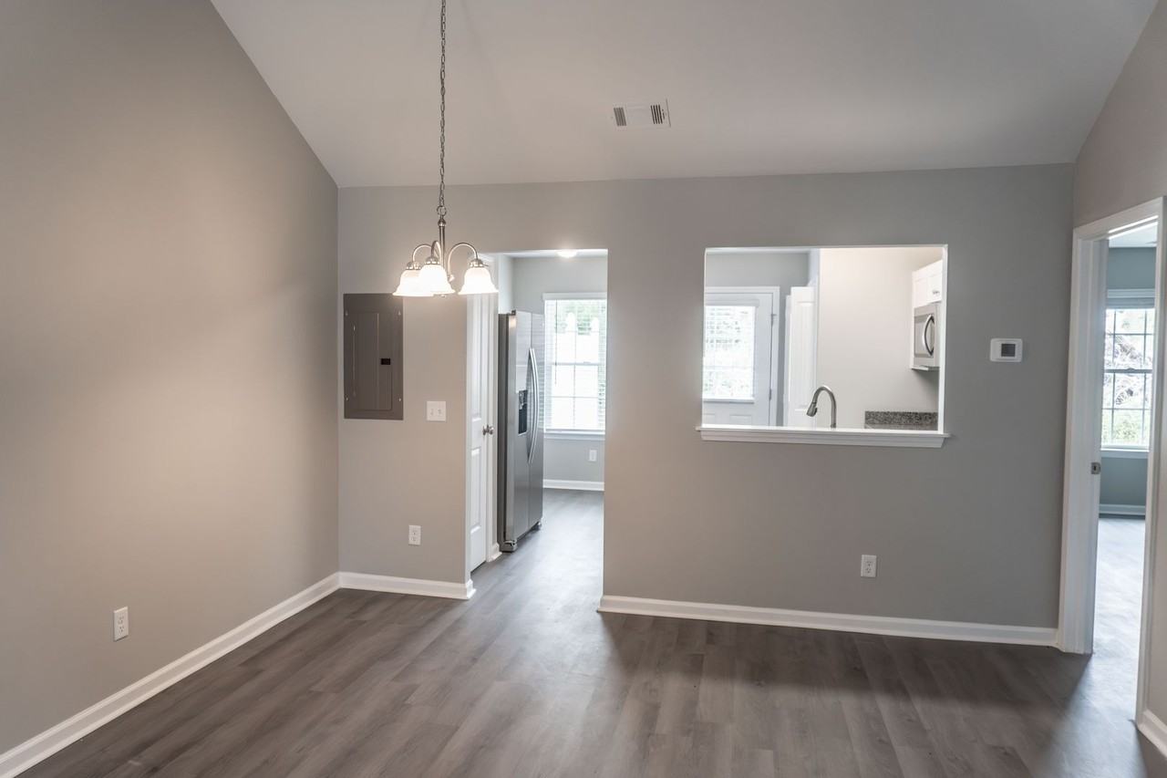 Wadley Circle - Photo 3 of 21