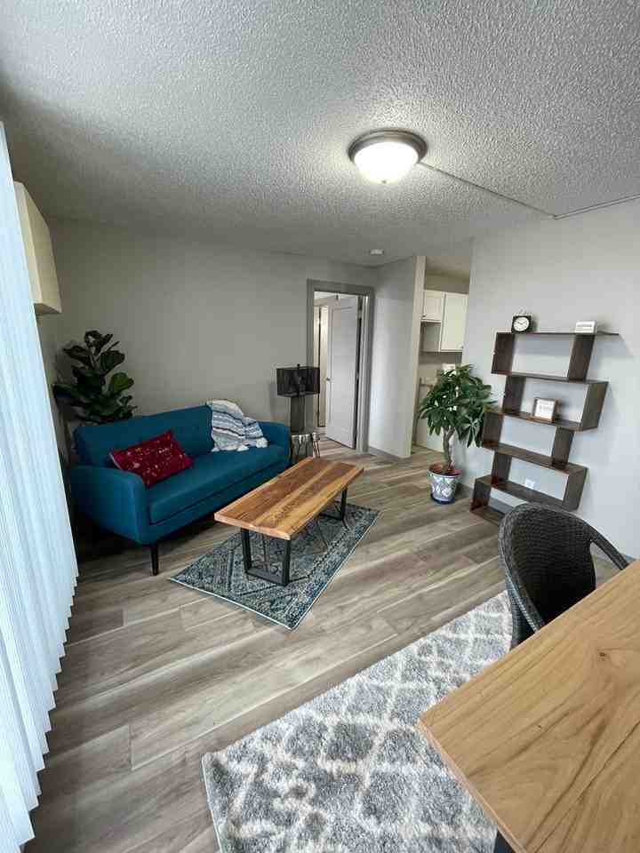 The Maverick Apartments 1400 E Walnut St, Des Moines, IA 50316 Zumper