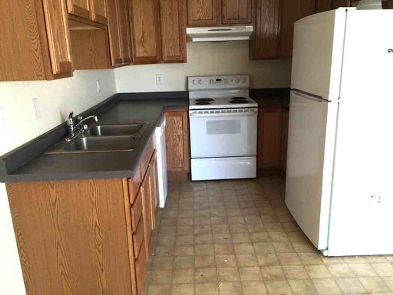 1625 Winchester Drive - Photo 3 of 5