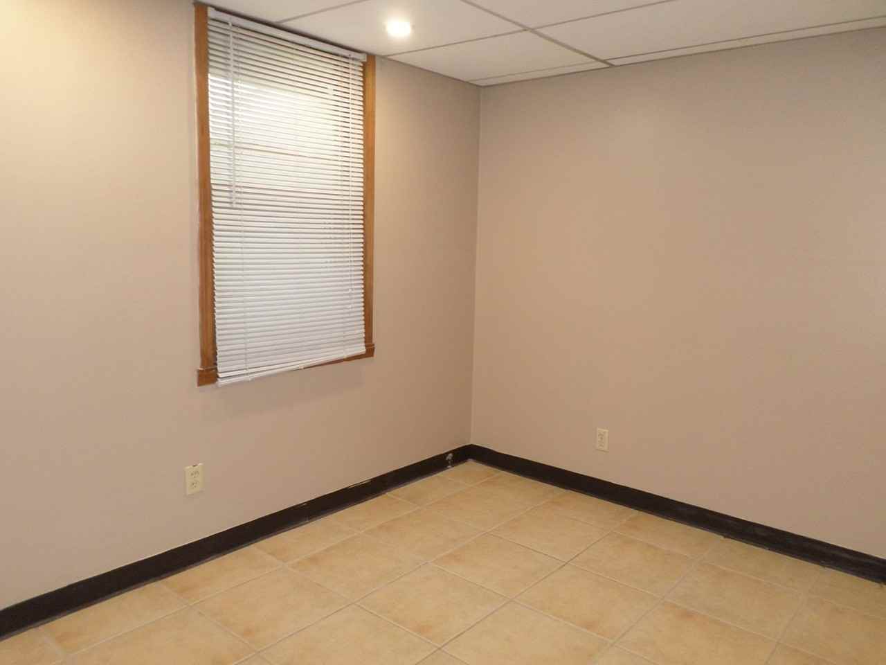 1014 Fremont St - Photo 4 of 13