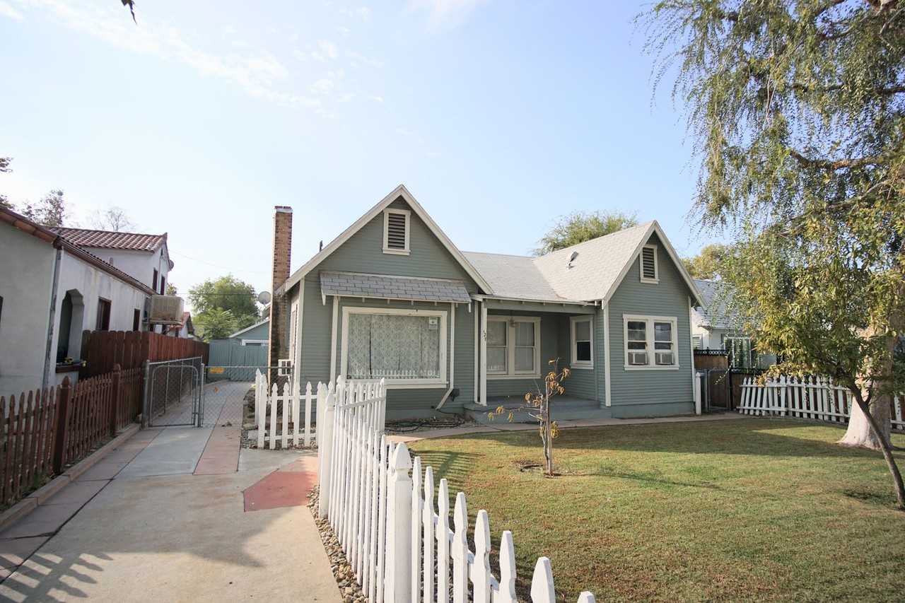 127 Quincy Street - Photo 2 of 18