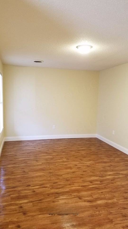 Dexter Grant Apartments - Photo 6 of 14