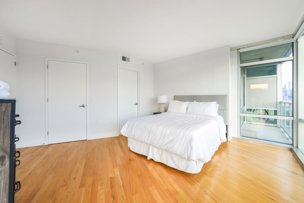 The Gateway Park Ave - Photo 2 of 50