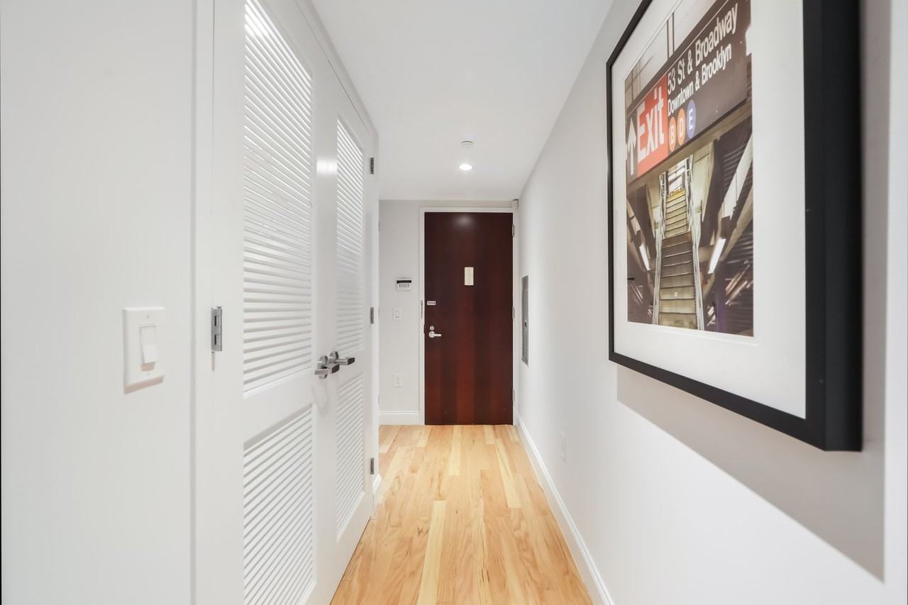 The Gateway Park Ave - Photo 3 of 50