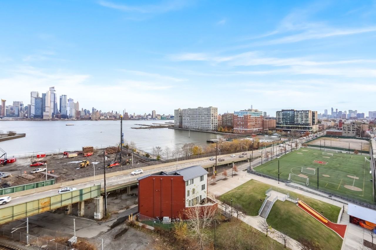 The Gateway Park Ave - Photo 6 of 50