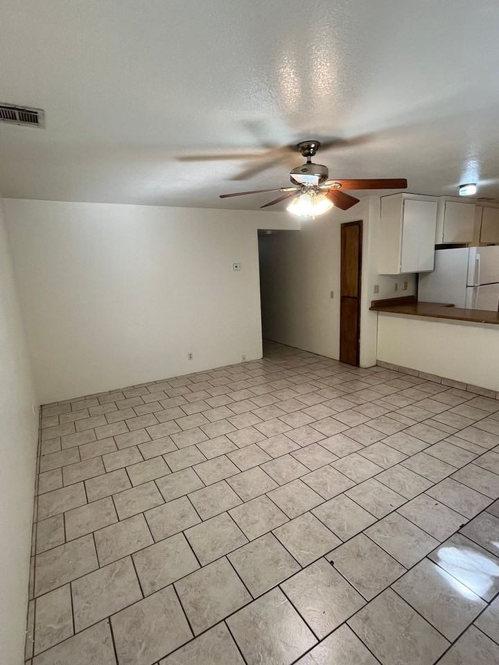 226 Cedar - Photo 5 of 32