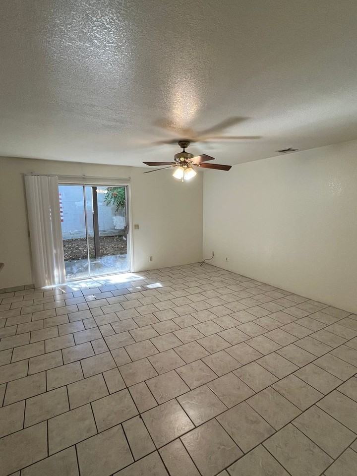 226 Cedar - Photo 6 of 32