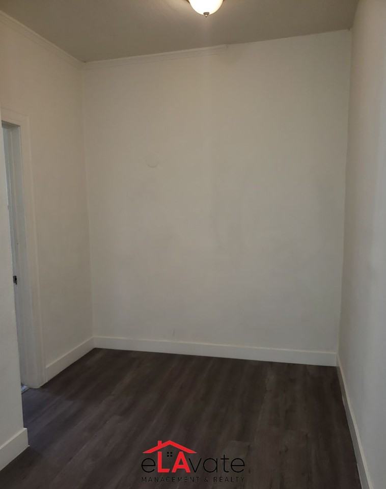 4203 S Olive St. - Photo 3 of 14
