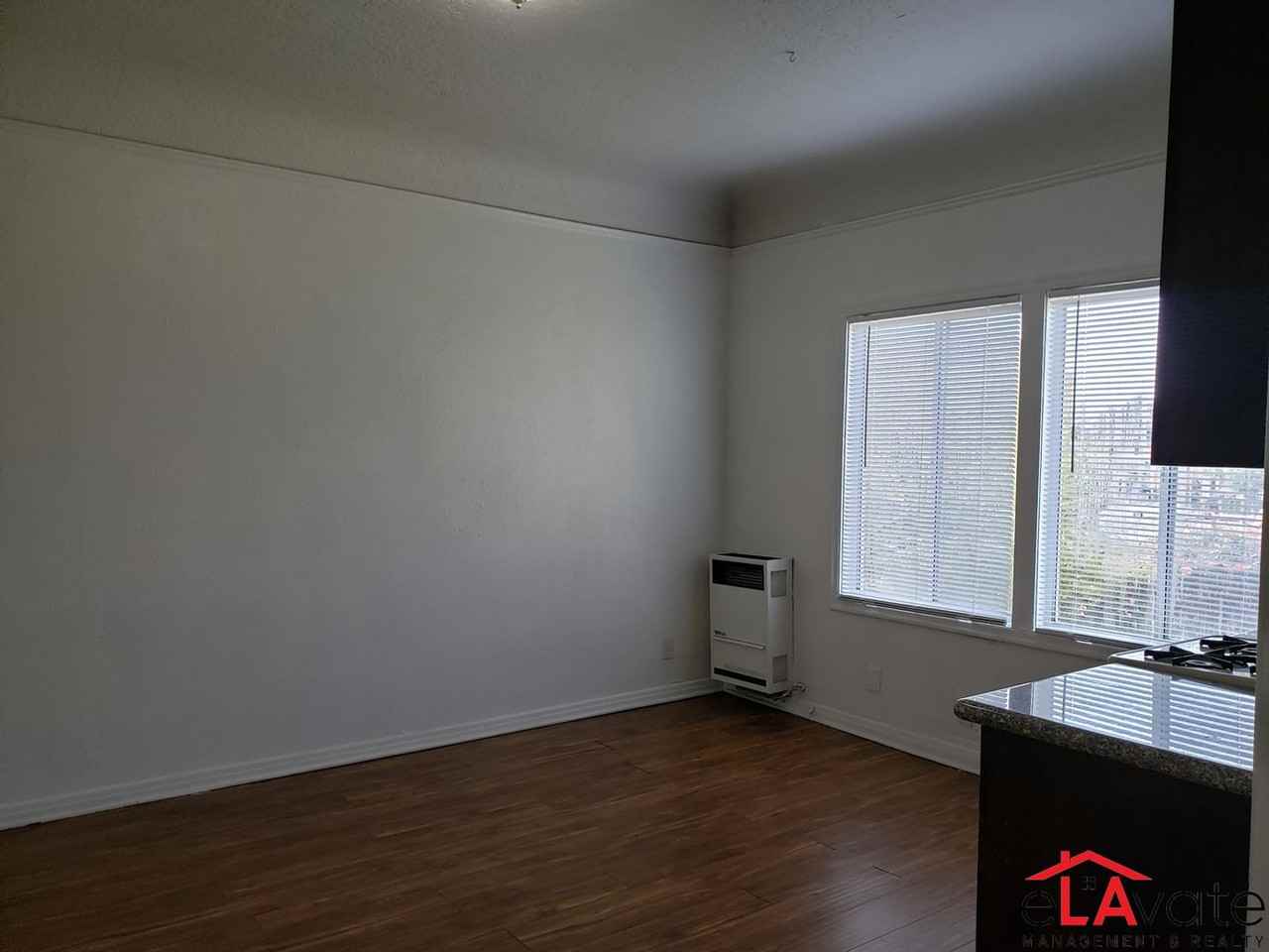 437 W 50th St. - Photo 3 of 6