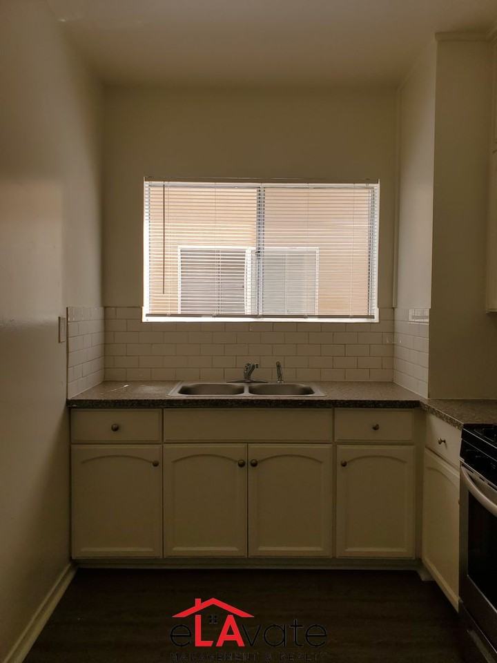 3663 Whittier Blvd. - Photo 4 of 10