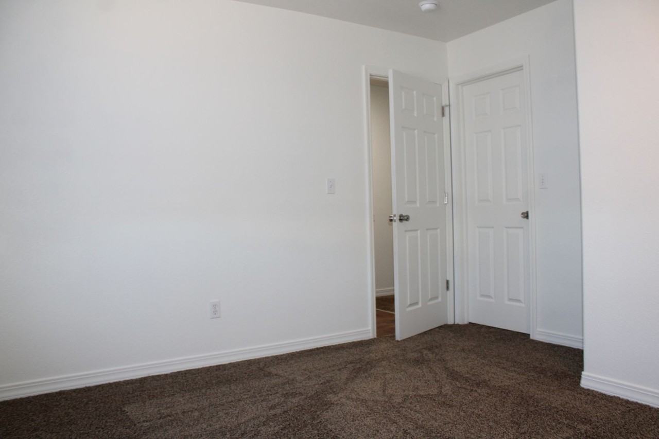 197-199 Stardust Drive - Photo 3 of 16