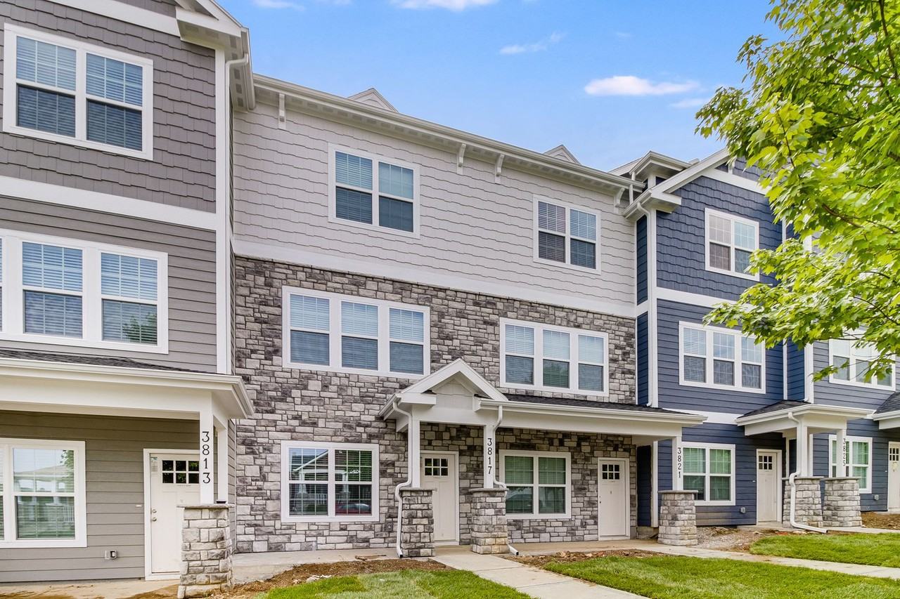 Mission Cliffs TownHomes Apartments 38th And Thompson, Kansas City