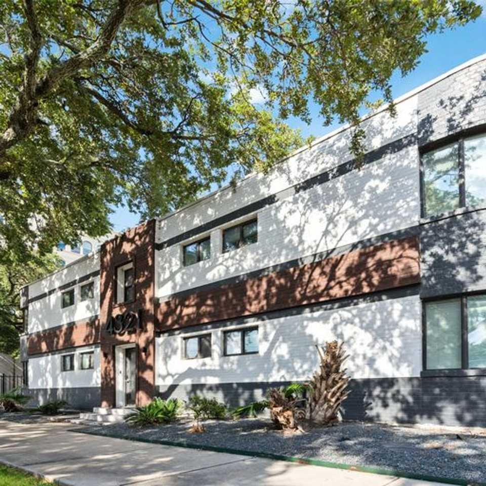 Dream Montrose - Photo 7 of 13