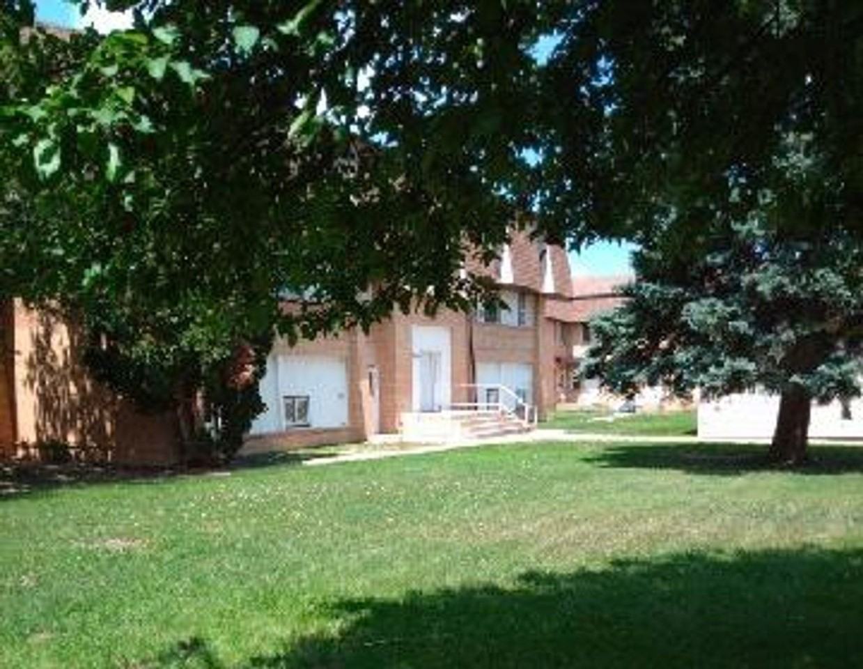 Queen City Manors - Photo 2 of 14