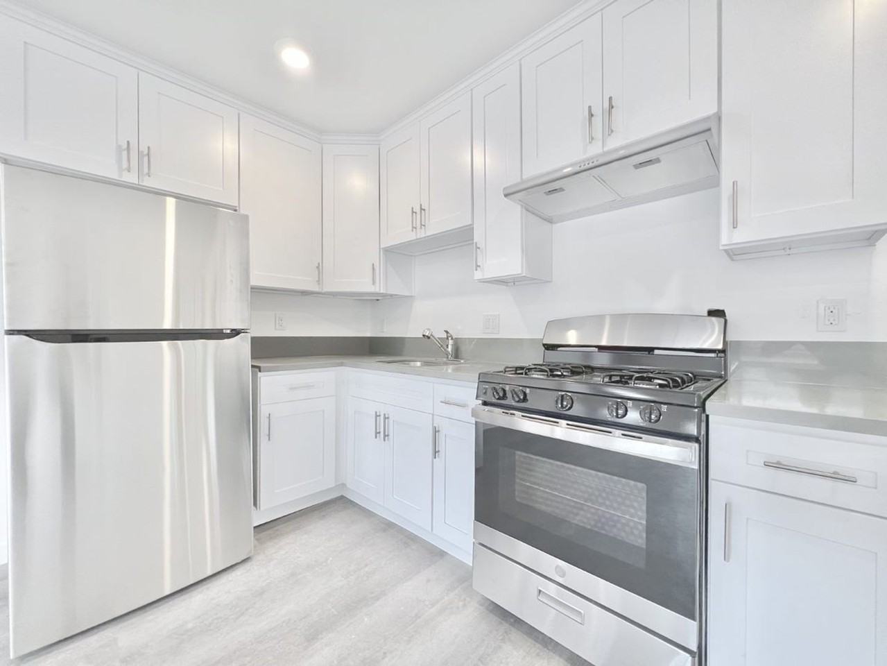 3900 Nicolet Ave. - Photo 2 of 27