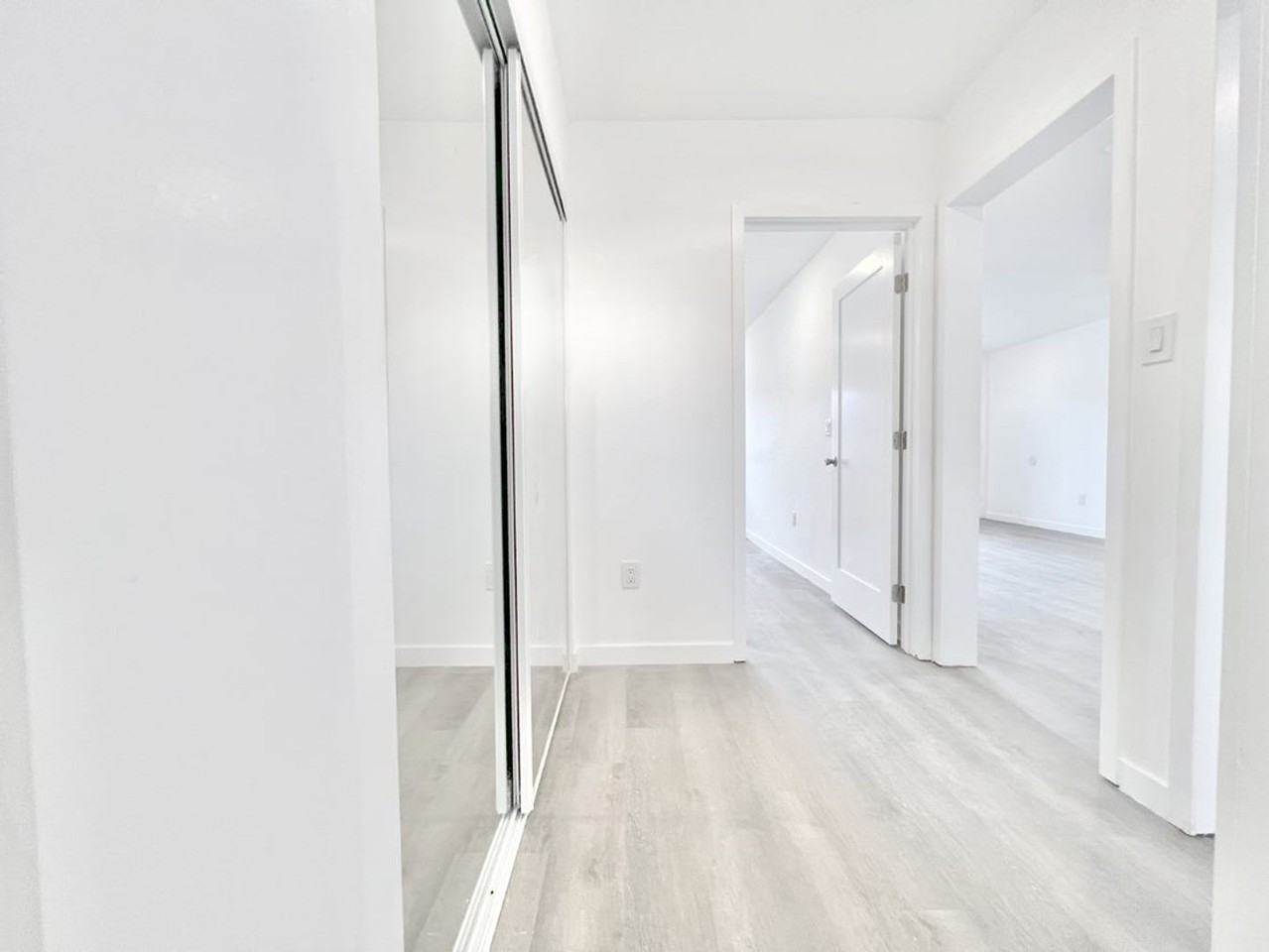 3900 Nicolet Ave. - Photo 6 of 27