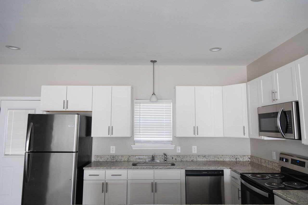 North Pecan Townhomes - Photo 6 of 24