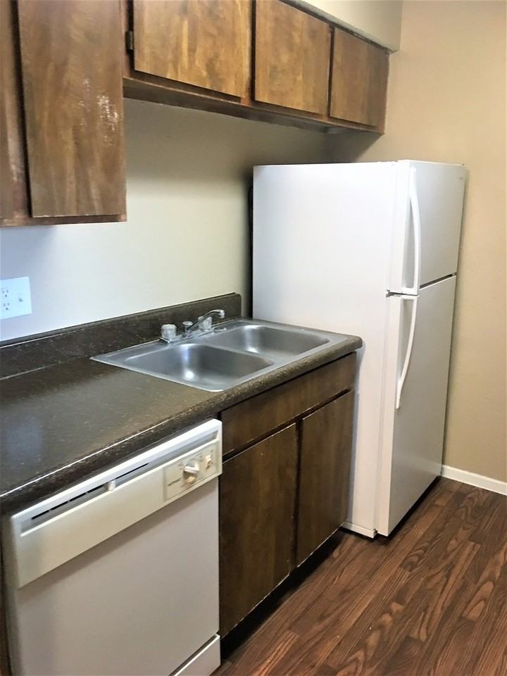 Windmill Apartments - Photo 7 of 36