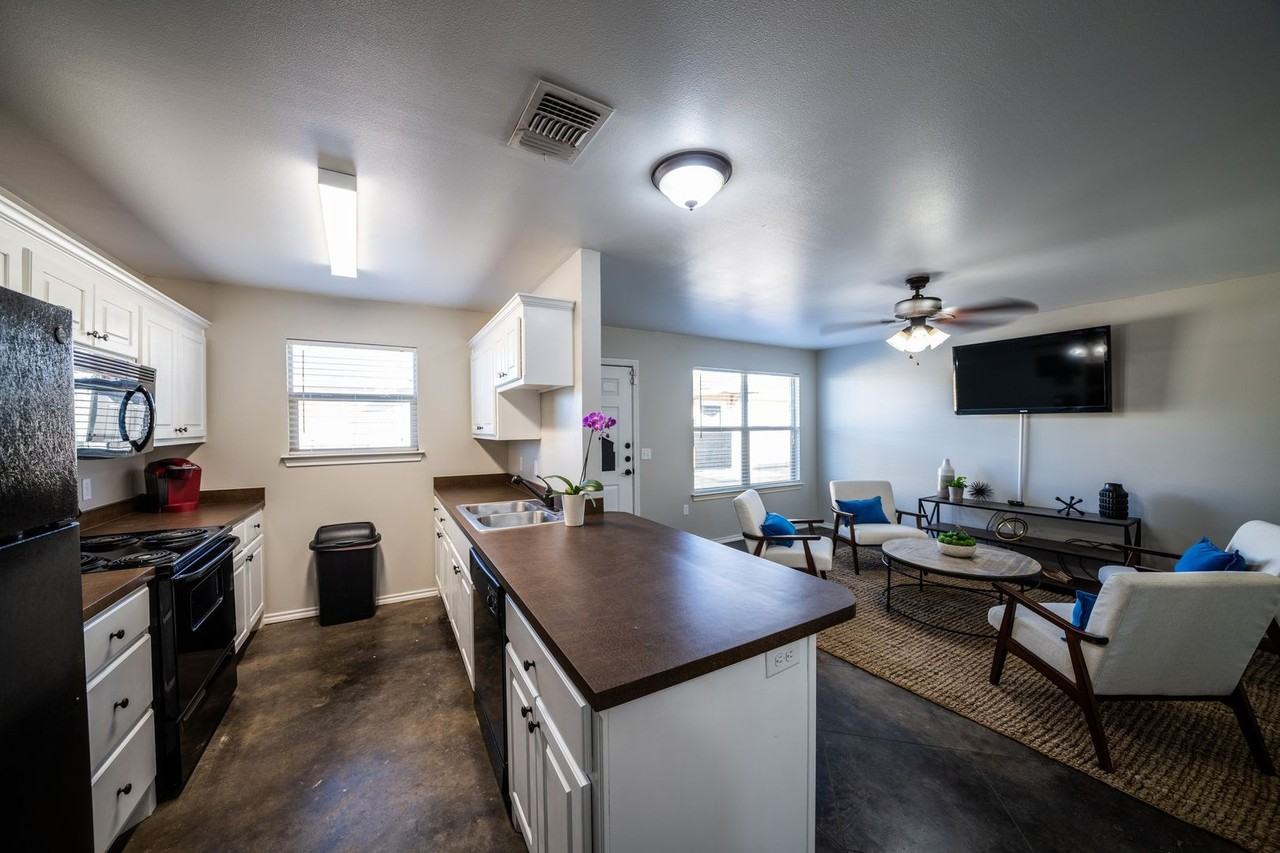 Southview Village - Photo 4 of 29