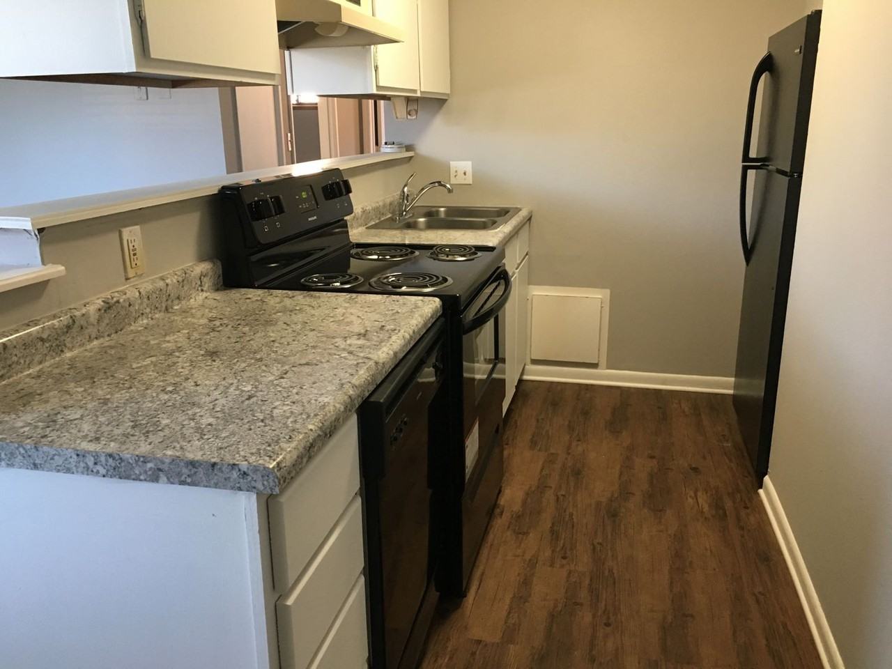 Crimson Apartments - Photo 3 of 38