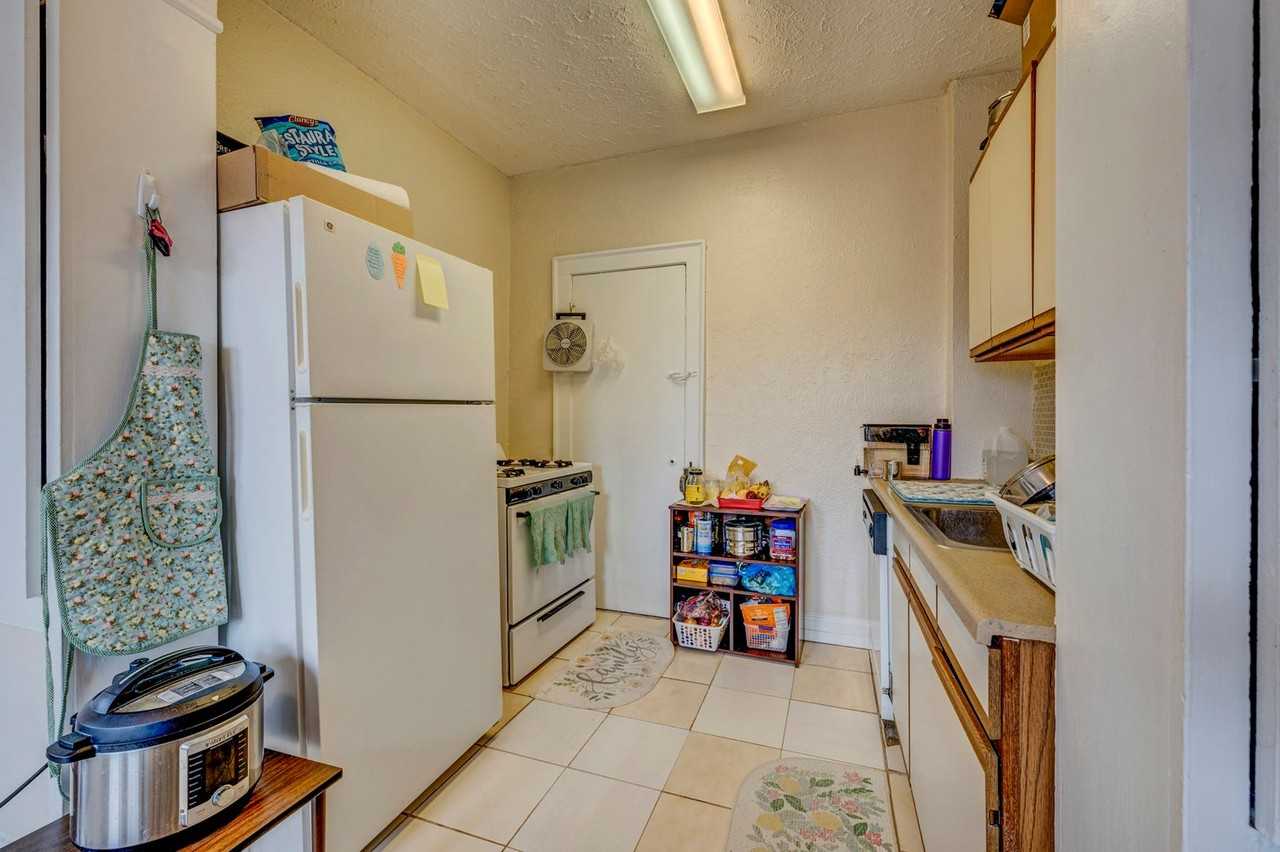 2450 Overlook Road - Photo 2 of 40