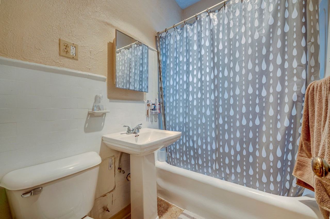 2450 Overlook Road - Photo 5 of 40