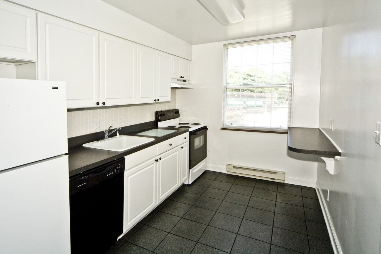 3208-3210 Warrensville Center Road - Photo 4 of 50