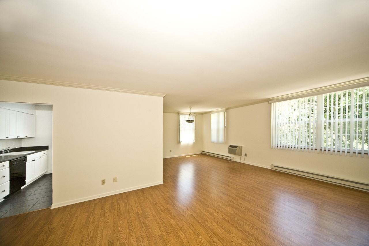 3208-3210 Warrensville Center Road - Photo 6 of 50