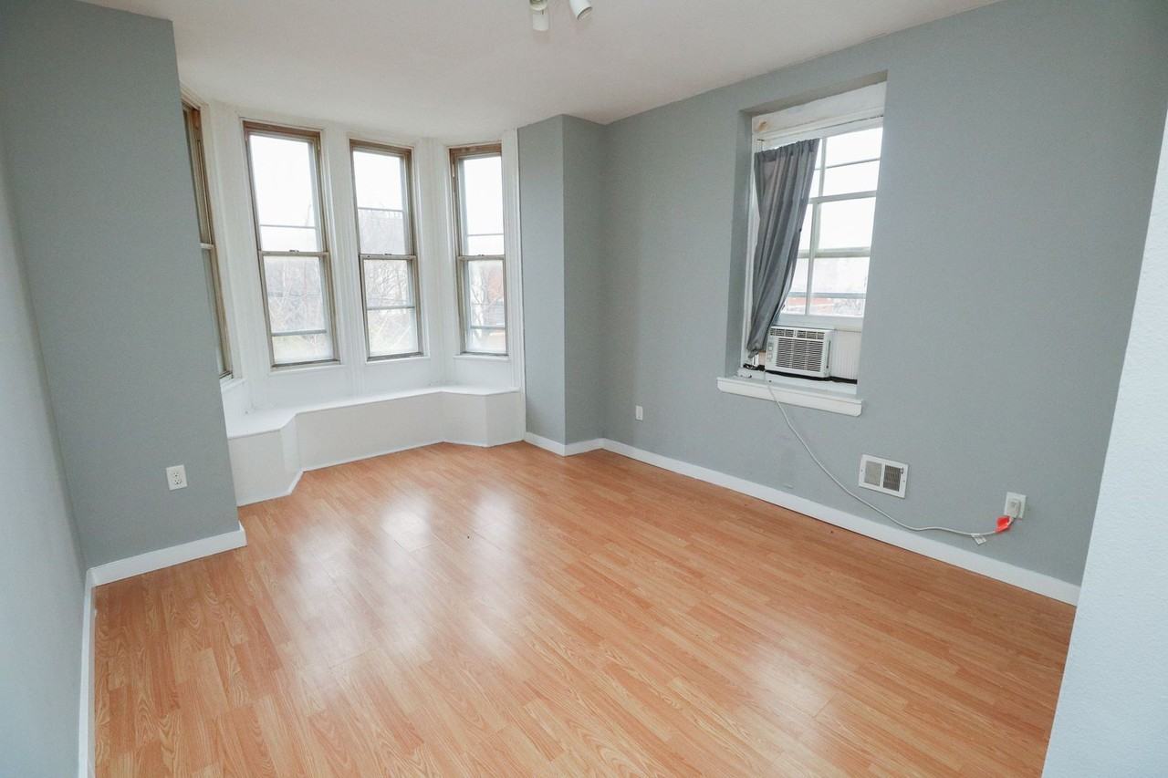 1839 W Master St. - Photo 5 of 10