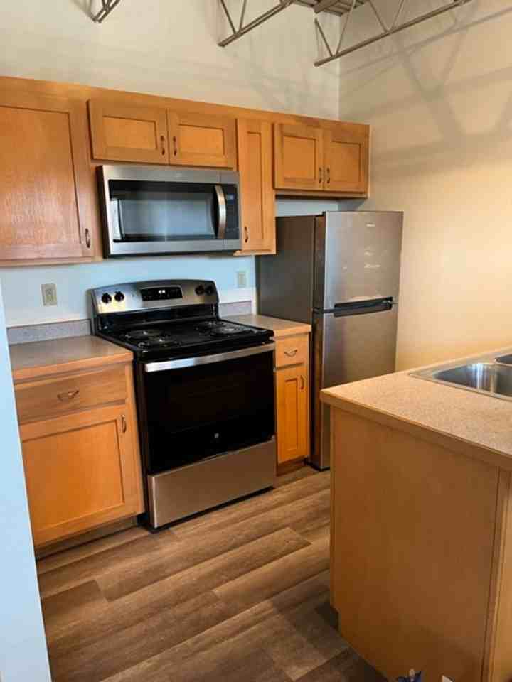 111 W Morgan St - Photo 2 of 7