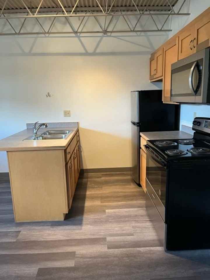 111 W Morgan St - Photo 3 of 7