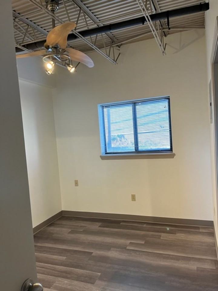 111 W Morgan St - Photo 4 of 7