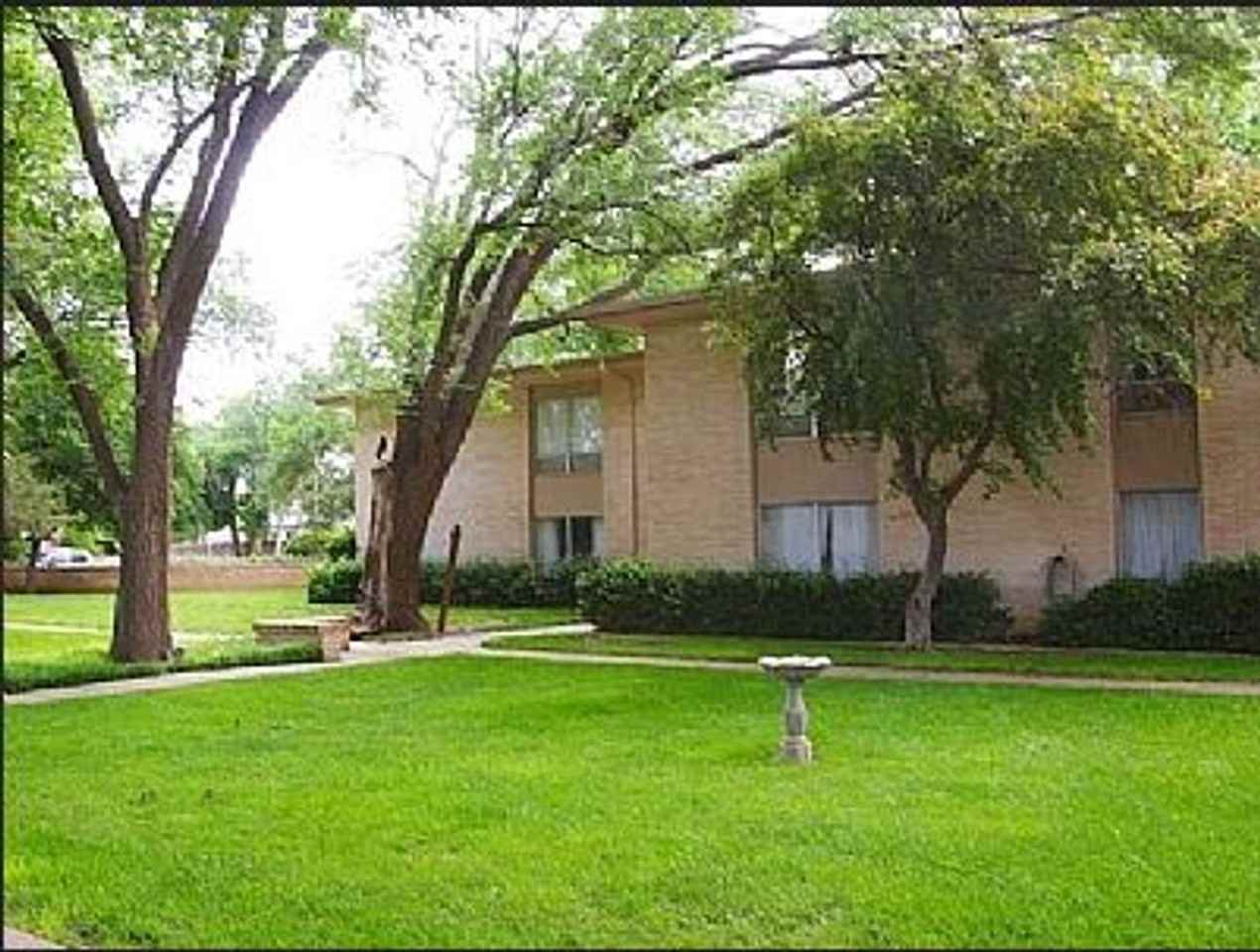 Hoff Garden Apartments - Photo 3 of 4