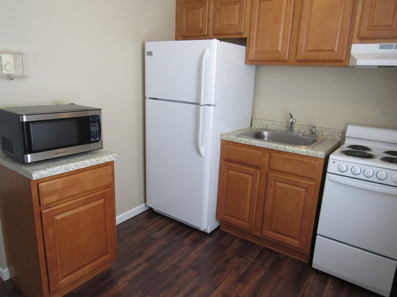 1100 Philadelphia St - Photo 4 of 14