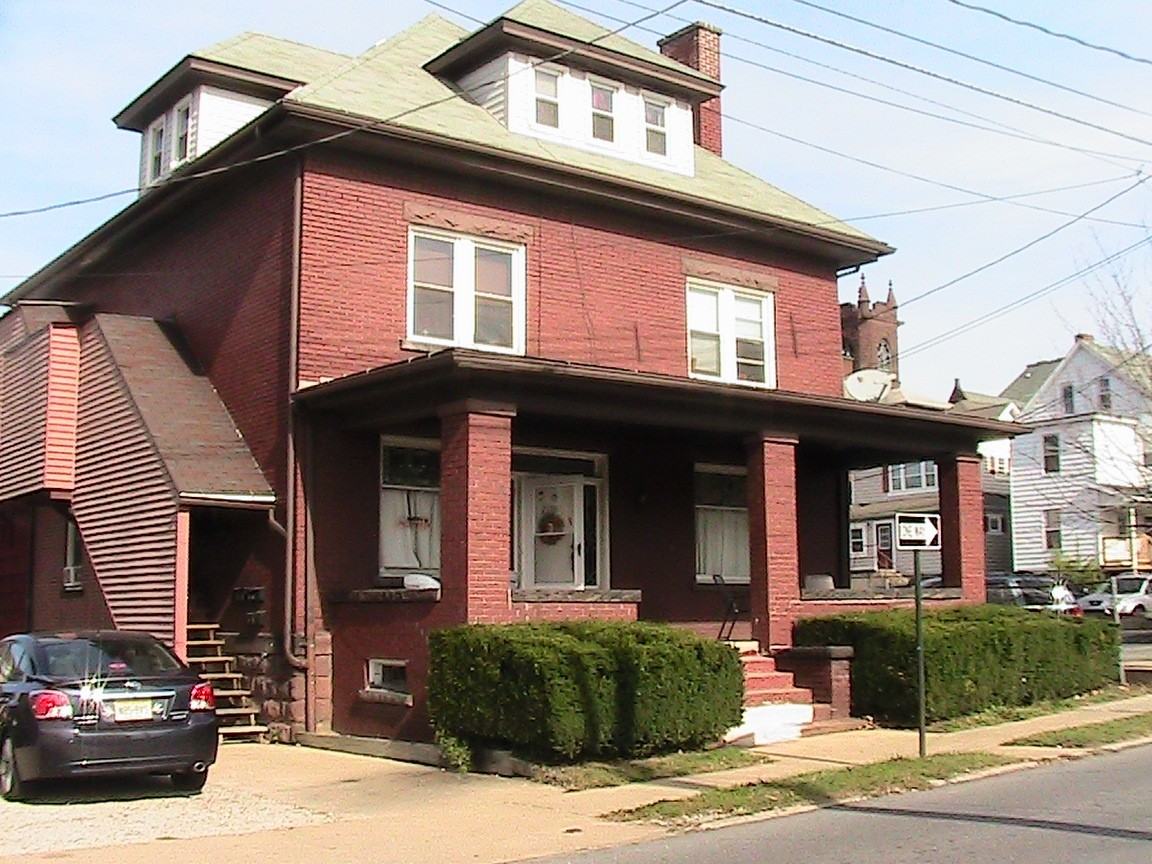 717 apt A-D School St. - Photo 6 of 23
