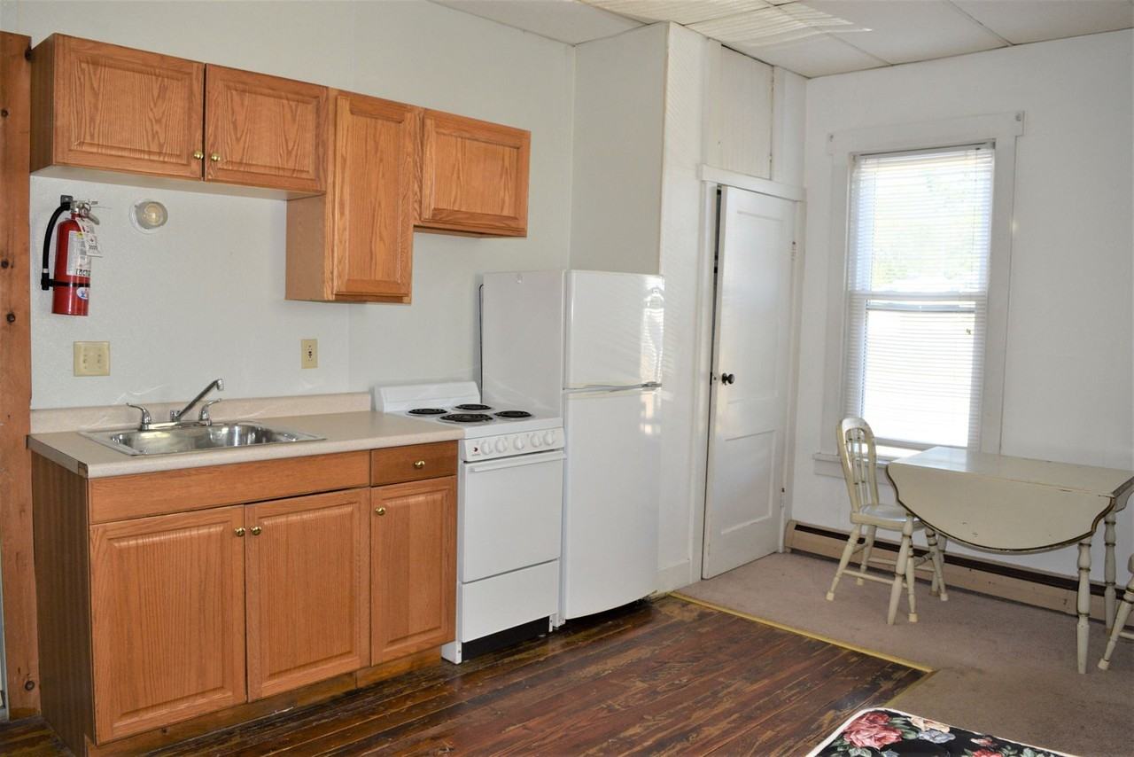 777 apt 1-6 Wayne Ave. - Photo 3 of 24