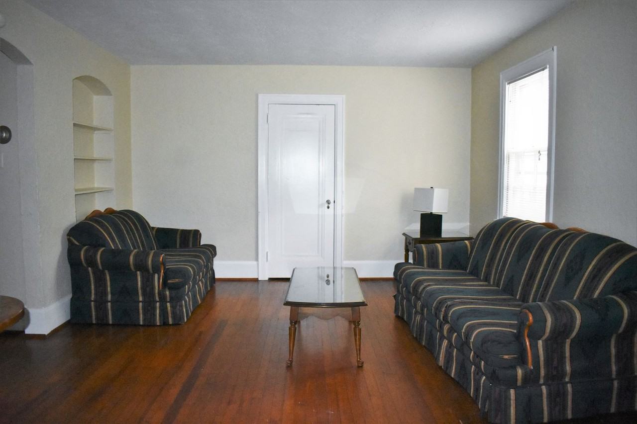 716 Wayne Avenue - Photo 3 of 9