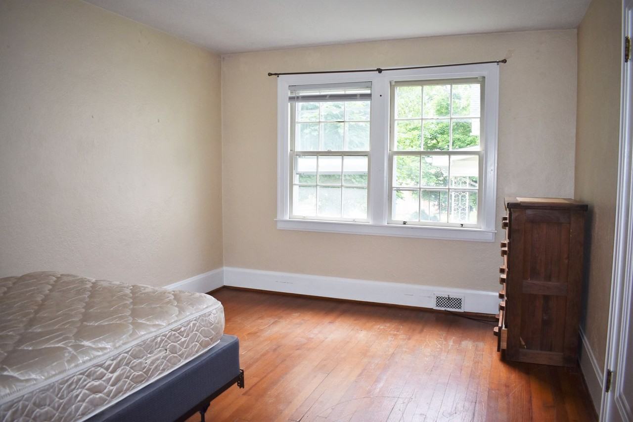 716 Wayne Avenue - Photo 5 of 9