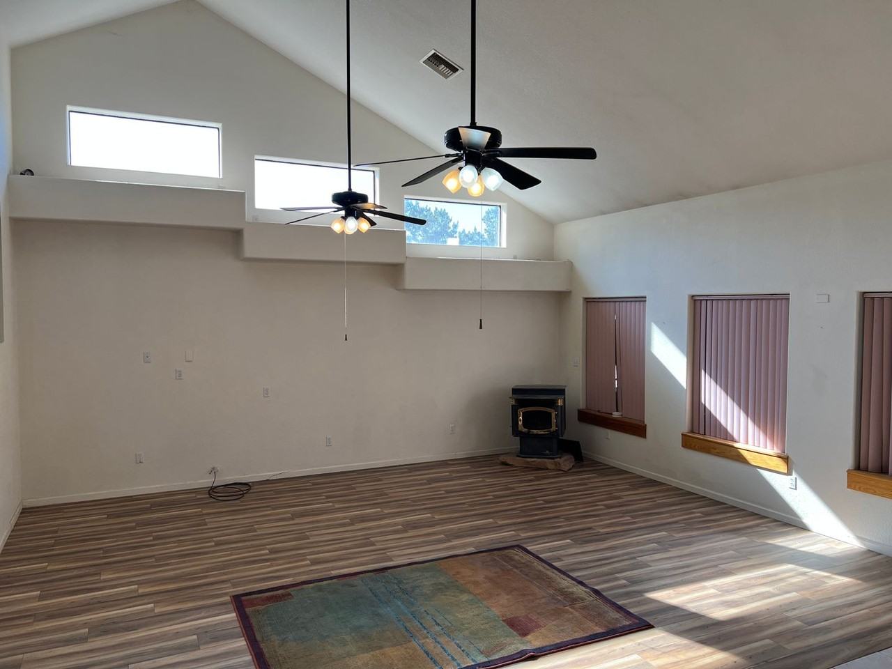 Lunt - Photo 2 of 32