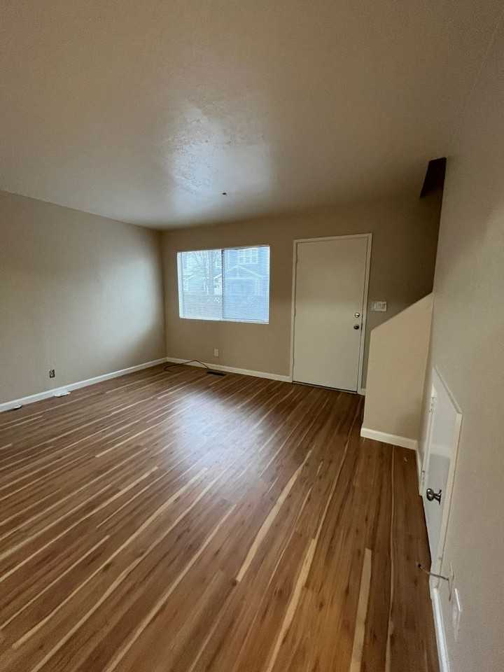 906 E. Cotati Avenue - Photo 2 of 10