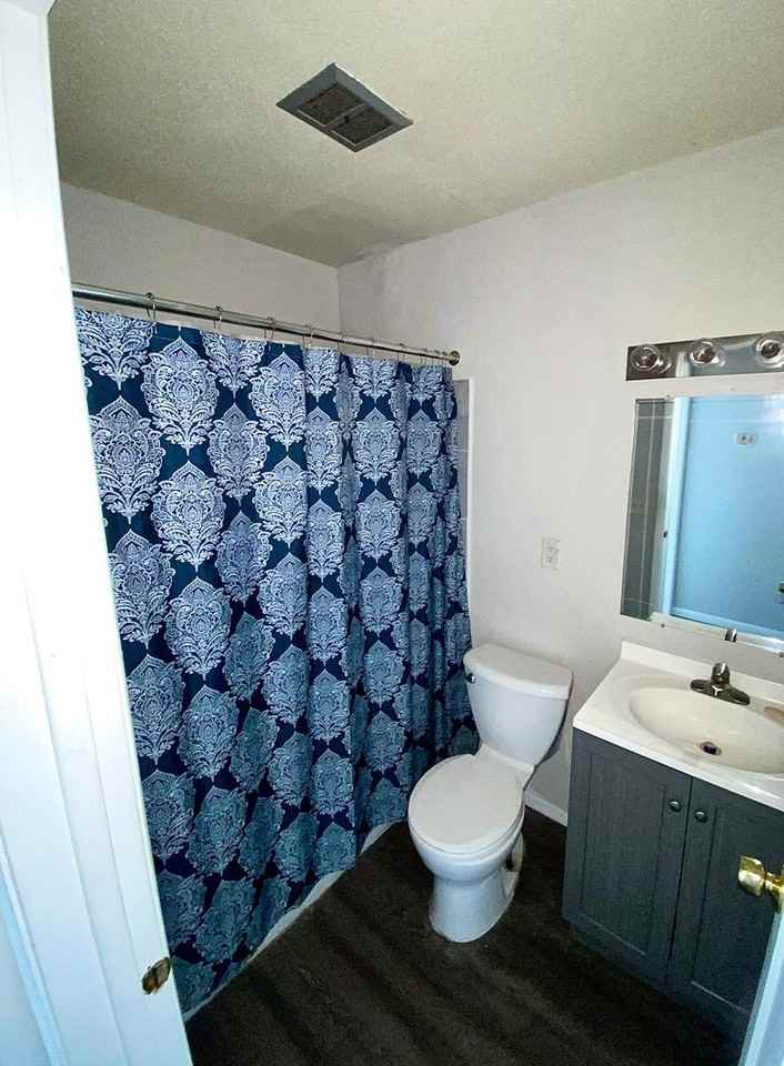 Eagle Crest Apartments - Photo 2 of 12