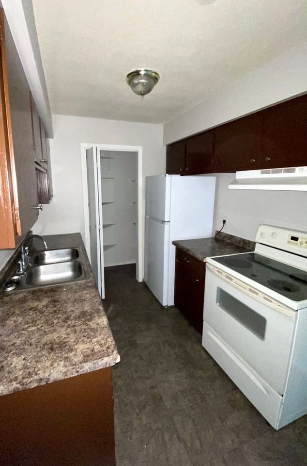 Eagle Crest Apartments - Photo 4 of 12