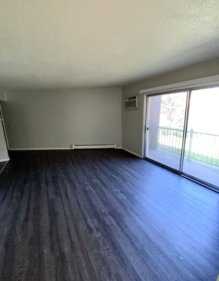 Eagle Crest Apartments - Photo 7 of 12
