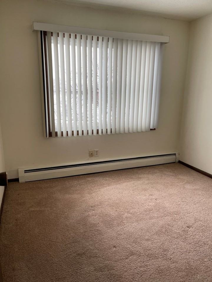 Evergreene Apartments - Photo 4 of 12